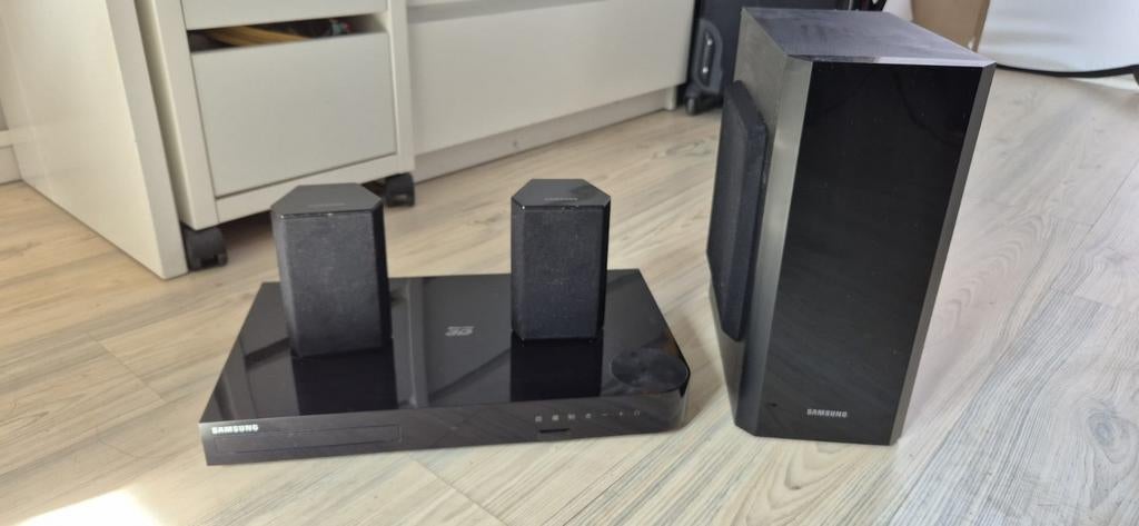 Samsung Blu-ray / Dolby Surround set HT-F5200 – met DVD spel, Audio, Tv en Foto, Luidsprekers, Zo goed als nieuw, Complete surroundset