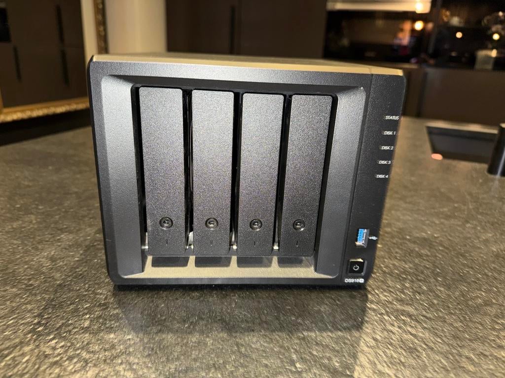 Synology DS918+ 4-bay NAS met 5 TB opslag, Computers en Software, NAS, Ophalen of Verzenden, Zo goed als nieuw