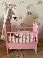 Poppenwieg met een pop, Kinderen en Baby's, Speelgoed | Poppen, Ophalen, Gebruikt, Babypop
