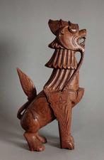 Houtsnijwerk beeld. Foo Dog. Tempel leeuw. Azië, Ophalen of Verzenden