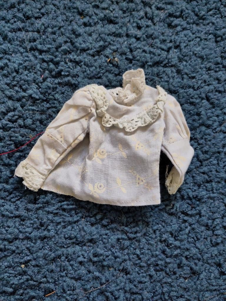 Sindy blouse, Verzamelen, Ophalen of Verzenden, Gebruikt, Kleertjes