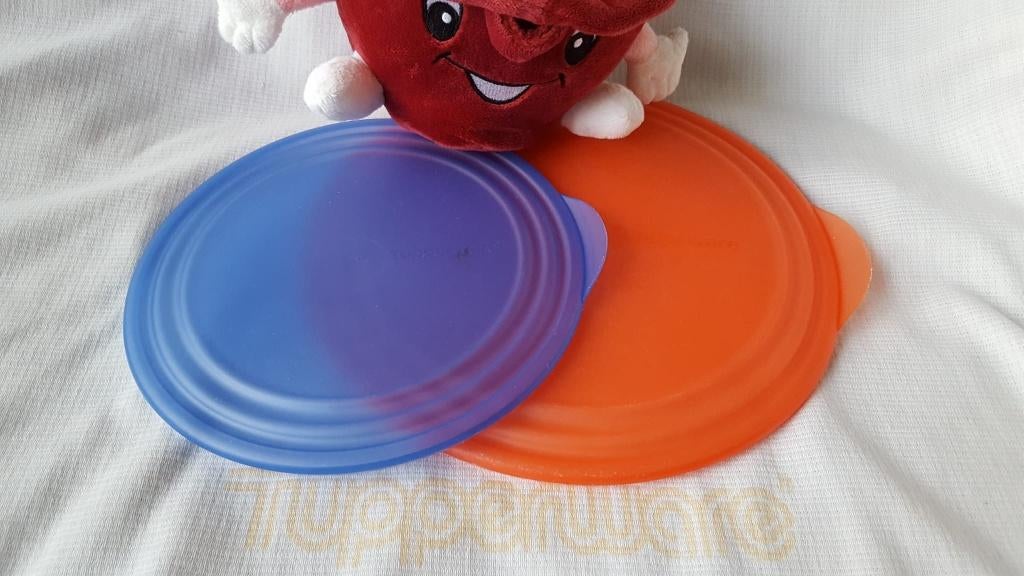 Tup. deksel 11: Eleganzia deksel 22 en 27 cm, Ophalen of Verzenden, Gebruikt, Blauw, Overige typen