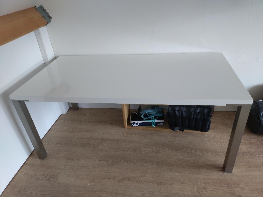 Eettafel hoogglans wit met RVS poten, Huis en Inrichting, Tafels | Eettafels, Gebruikt, 50 tot 100 cm, Vijf personen of meer, 150 tot 200 cm