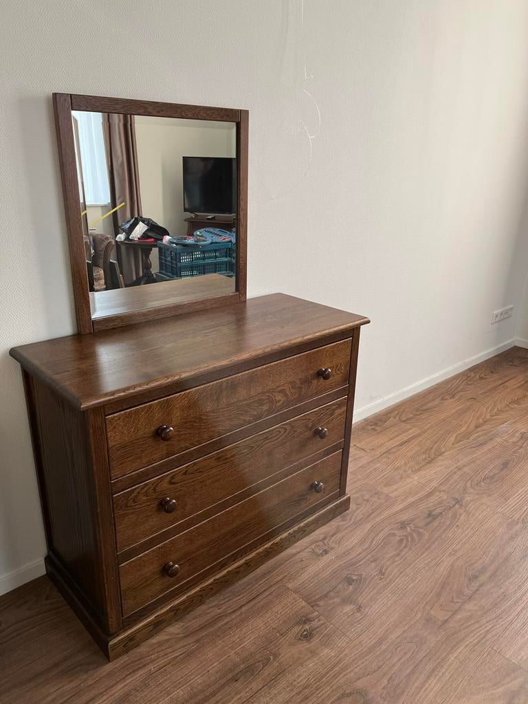 Eikenhouten ladekast met spiegel en bijpassend nachtkastje, Ophalen, Gebruikt, 100 tot 150 cm, Eikenhout