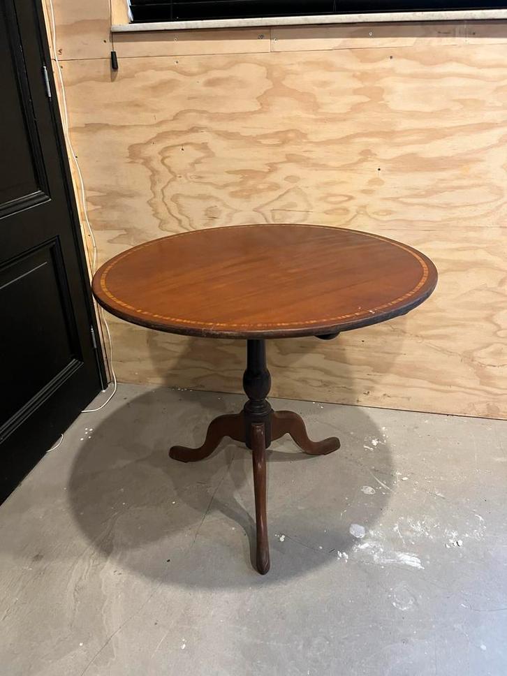 Antieke mahonie tilt top tafel met ingelegd randje, Antiek en Kunst, Antiek | Meubels | Tafels, Ophalen