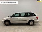 Chrysler Grand Voyager 3.3i V6 SE 7p Automaat Navi, 3301 cc, Gebruikt, 7 stoelen, Origineel Nederlands