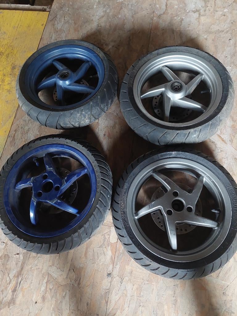 Aprilia sr50 velgen setje en factory, Ophalen of Verzenden, Gebruikt, Overige typen, Aprilia