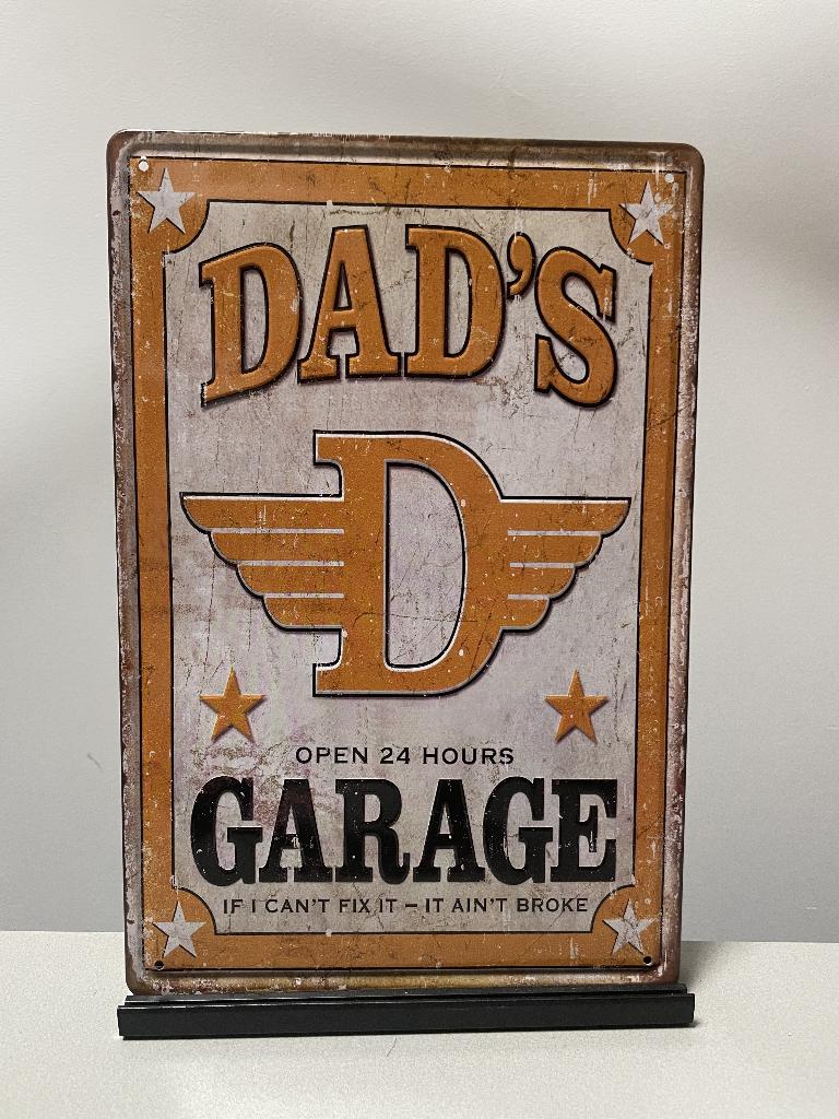 Dad’s Garage metalen wandbord (Old Look), Www.pand50.nl, Nieuw, Ophalen of Verzenden, Printer 29B Coevorden