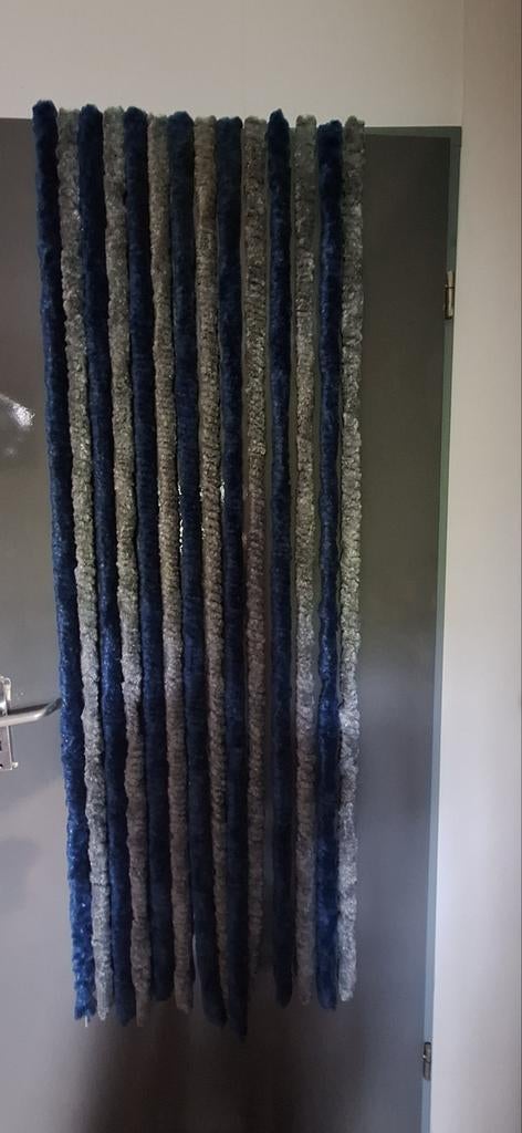 Deurgordijn (caravan), Ophalen