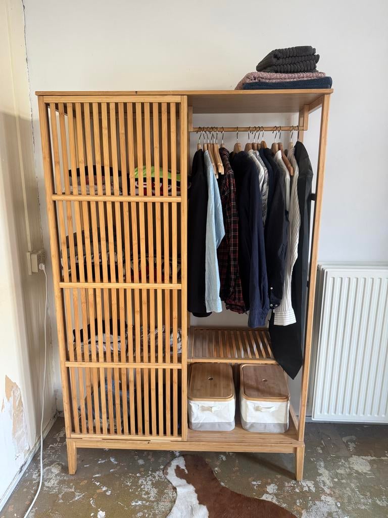 Ikea Nordkisa open kledingkast met schuifdeur, bamboe, Huis en Inrichting, Kasten | Kledingkasten, Ophalen, Gebruikt, 100 tot 150 cm