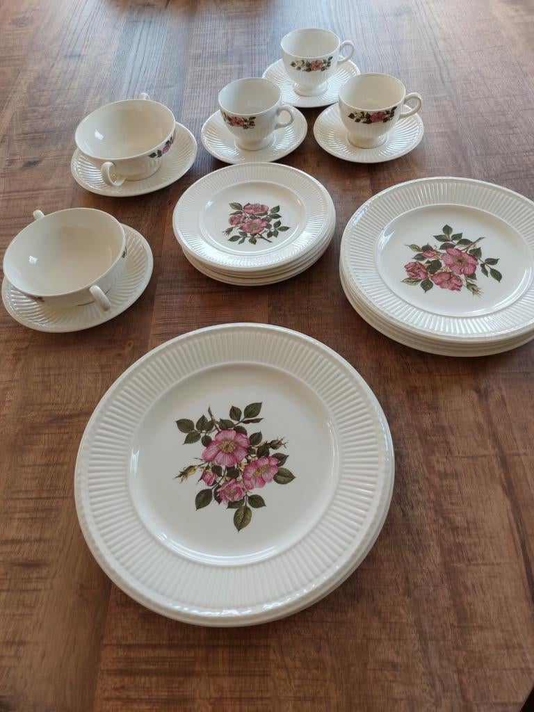 Wedgewood servies Briar Rose, Ophalen