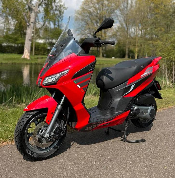 Aprilia SXR 50cc 2022 zo goed als nieuw, mallossi turbo kit, Fietsen en Brommers, Overige modellen, Maximaal 45 km/u, Ophalen of Verzenden