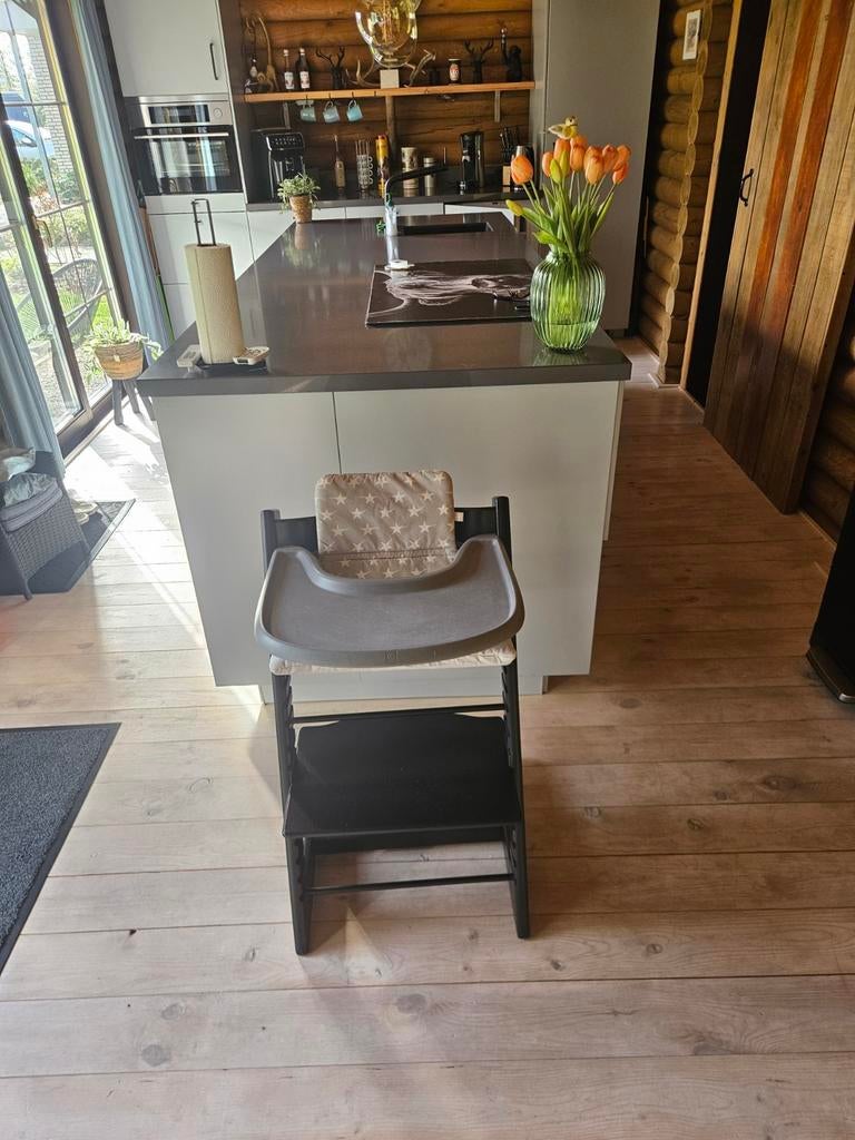 Stokke Tripp Trapp stoel met babyset en tray, Kinderen en Baby's, Kinderstoelen, Ophalen, Meegroeistoel