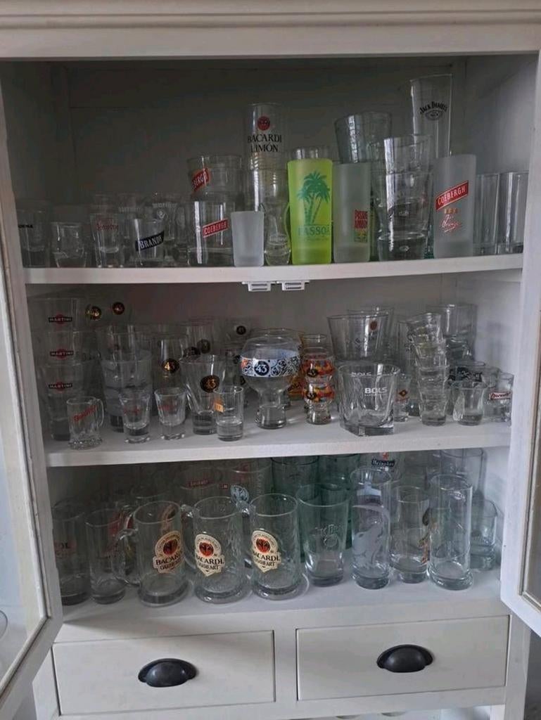 Grote partij diverse borrel-, drank- en shotglaasjes, Ophalen