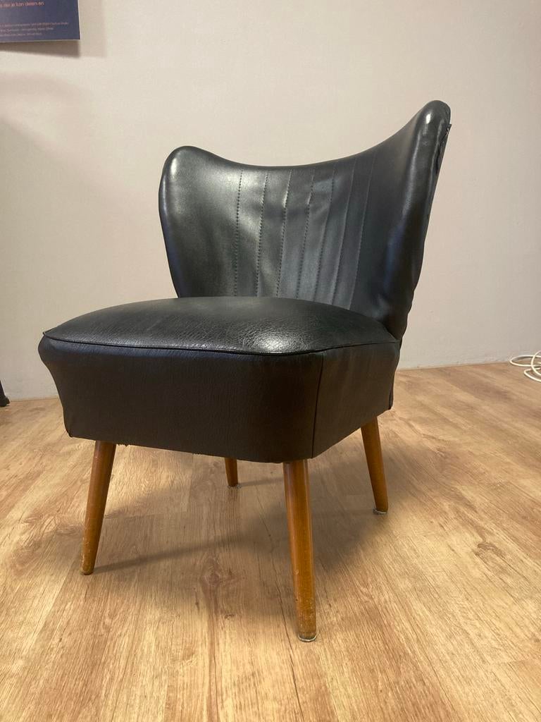 Zwarte clubstoel, Ophalen, Overige materialen, Gebruikt, Zwart