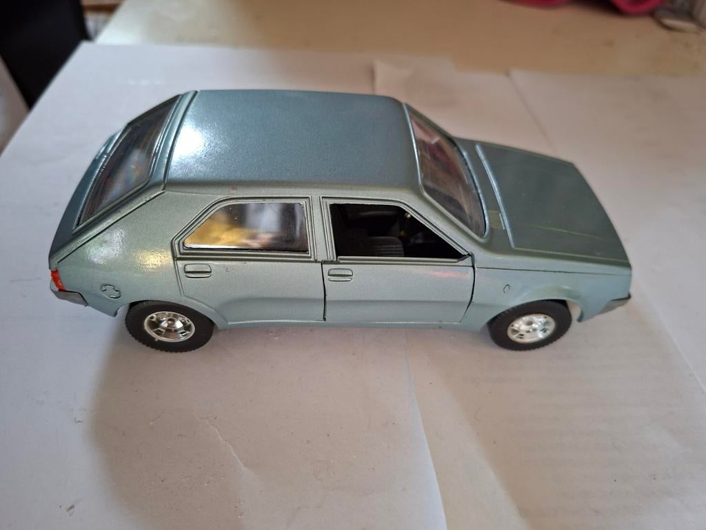 Bburago Renault 14TL Schaal 1:24, Ophalen of Verzenden