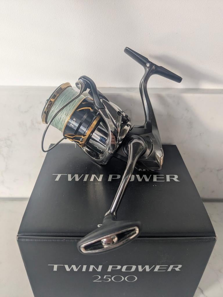 Shimano Twinpower 2500 + Westin W10, Ophalen of Verzenden, Zo goed als nieuw, Molen