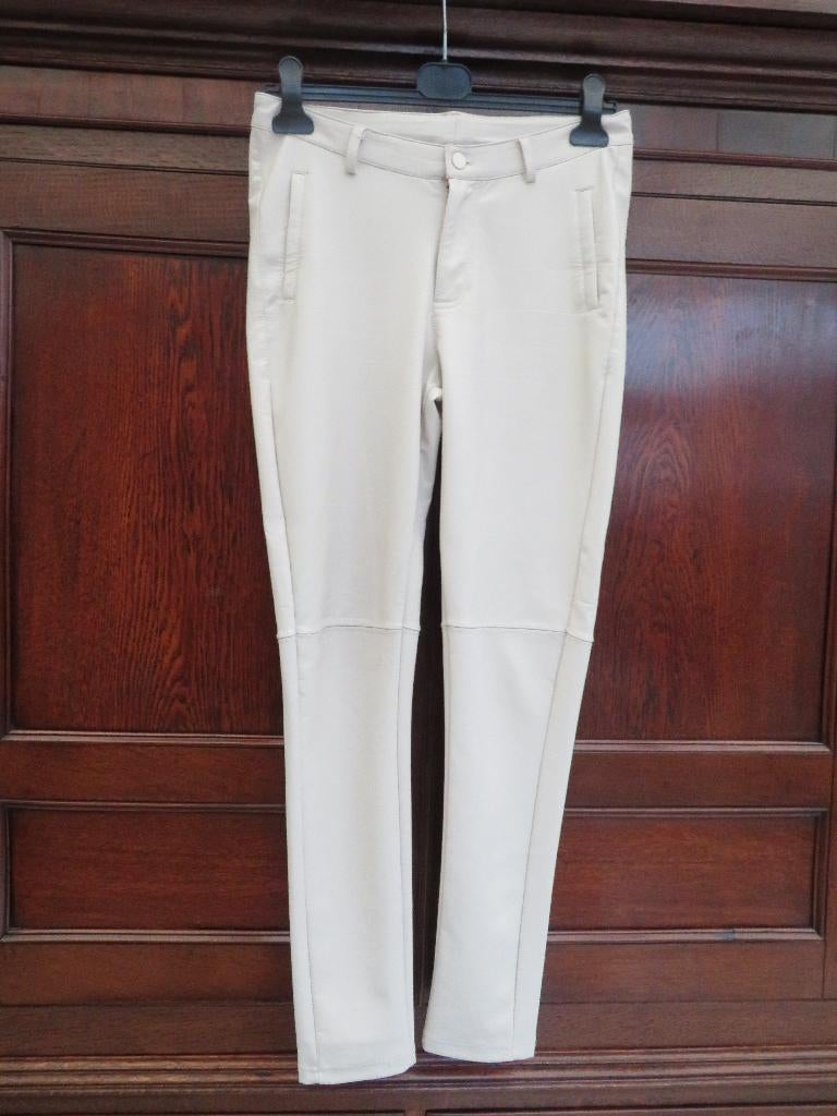 Dames broek  So Soire Lederlook maat 30 / M wit Z.G.A.N., Maat 38/40 (M), So Soire, Wit, Ophalen of Verzenden
