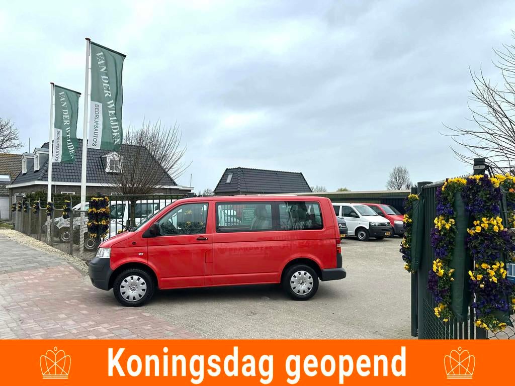Volkswagen Transporter Kombi 2.5 TDI 9 PERS. MARGE AIRCO YOU, Auto's, Volkswagen, Voorwielaandrijving, Stof, Gebruikt, Overige carrosserieën