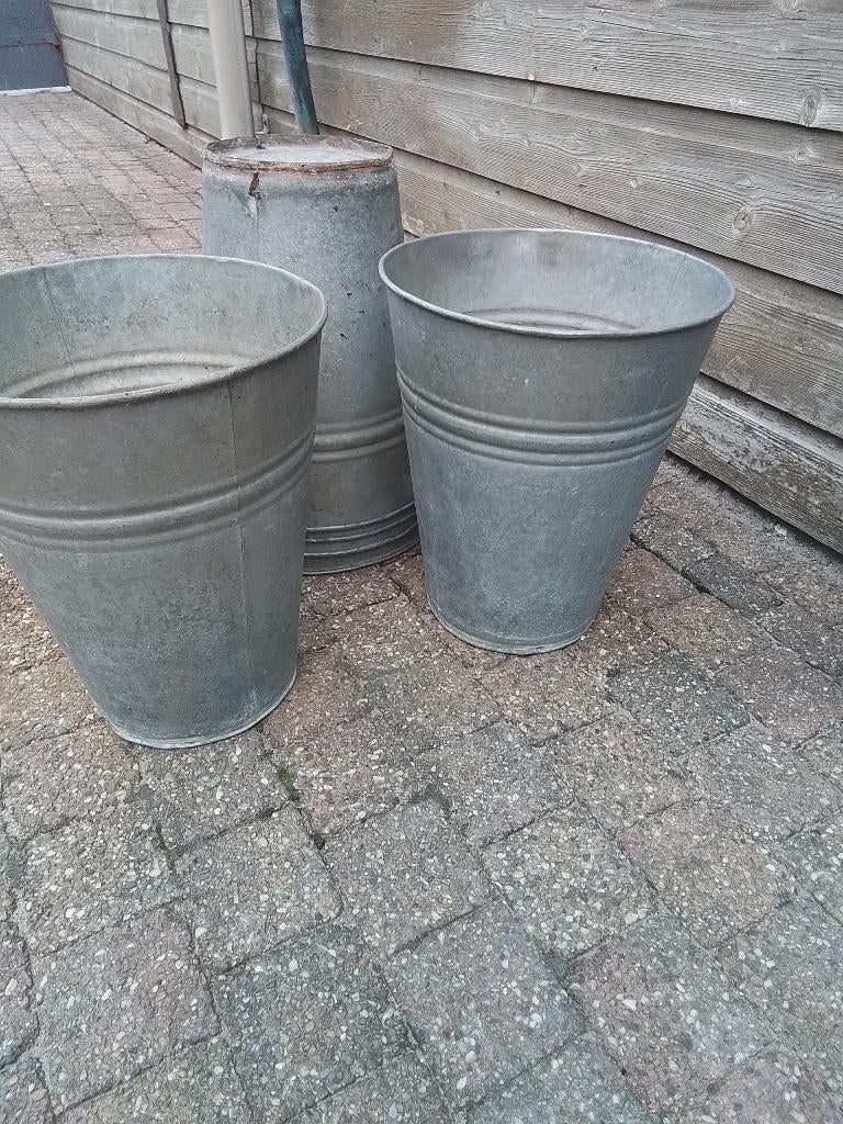 Zinken emmers / vazen, Ophalen of Verzenden, Gebruikt