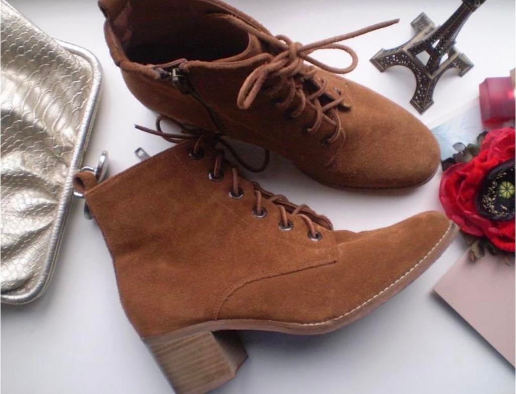 M&S suède enkellaarsjes - Uitstekende staat Maat 39, Ophalen of Verzenden, Zo goed als nieuw, Bruin, Lage of Enkellaarzen