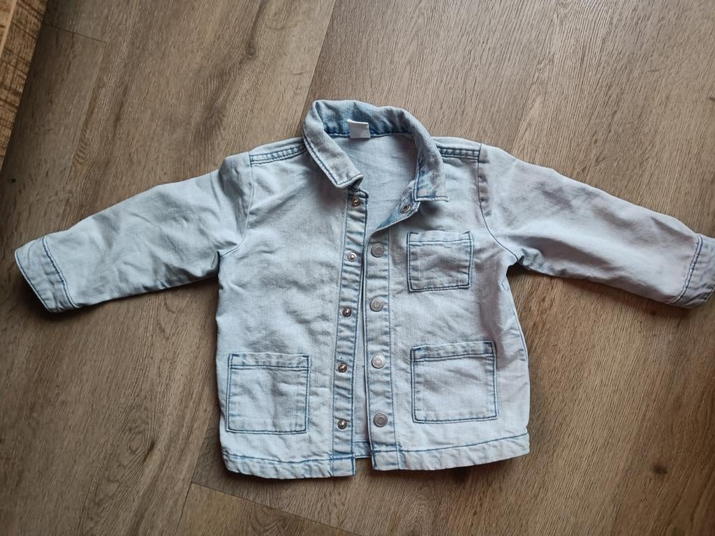 Spijkerjasje van H&M maat 86., Kinderen en Baby's, Babykleding | Maat 86, Ophalen of Verzenden, Gebruikt, Meisje, Jasje