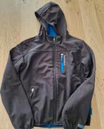 Softshell jas maat 158 zwart met blauwe binnenkant, Kinderen en Baby's, Kinderkleding | Maat 158, Ophalen of Verzenden, Zo goed als nieuw