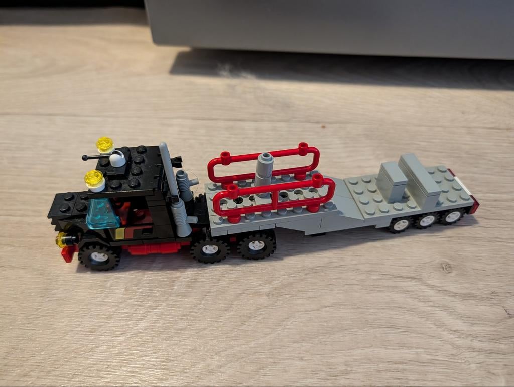 LEGO set 6357: Stunt 'Copter N' Truck, Ophalen