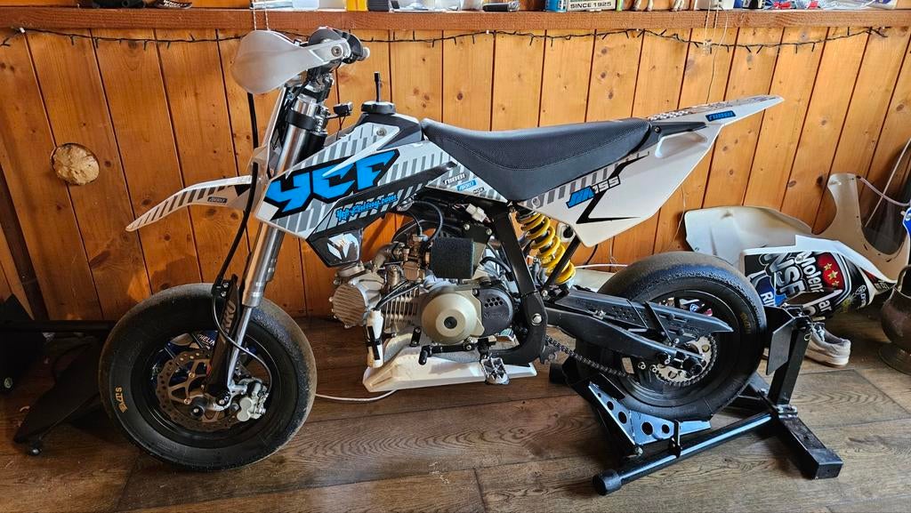 YCF SM155 Pitbike 2025 - Slechts 6.4 uur gelopen!, Fietsen en Brommers, Minibikes, Midibikes en Pitbikes, 155 cc, Schijfrem, YCF