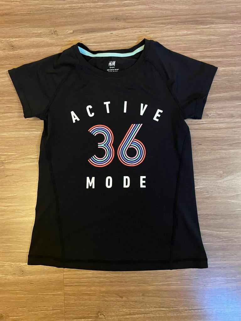 Sportshirt 122/128, Kinderen en Baby's, Kinderkleding | Maat 122, Ophalen of Verzenden, Zo goed als nieuw, Sport- of Zwemkleding