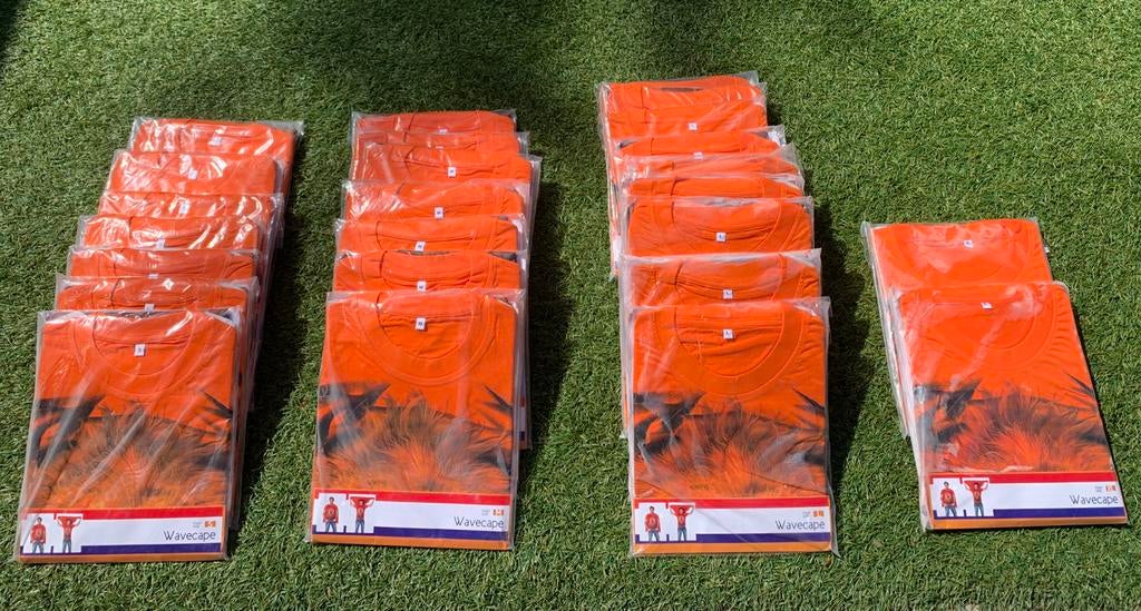 Grote partij oranje shirts en vlaggen 1250x, Nieuw, Overige maten, Kleding, Oranje of Koningsdag