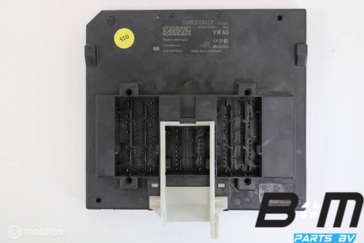 BCM (boordnetregelapparaat) VW Golf 7 R 5Q0937084CF, Gebruikt