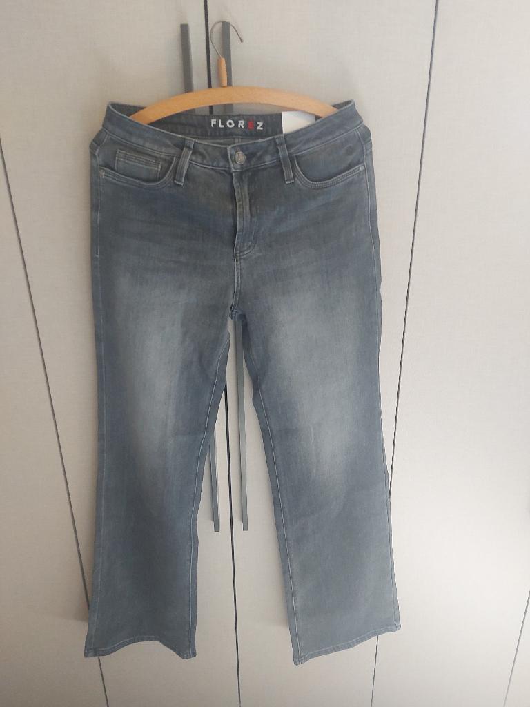 Mooie grijze jeans van Florez, Overige jeansmaten, Nieuw, Ophalen of Verzenden, Onbekend