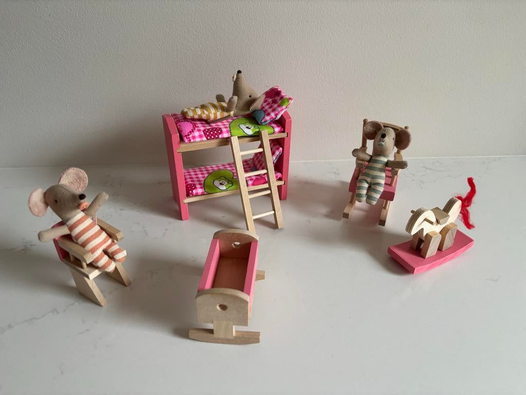 Houten poppenhuis meubeltjes zonder muisjes, Ophalen of Verzenden, Nieuw, Overige typen