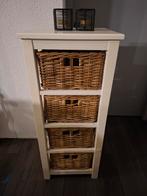 Wit kastje met rieten manden, Huis en Inrichting, Kasten | Ladekasten, Ophalen, Minder dan 50 cm, Gebruikt, Overige materialen