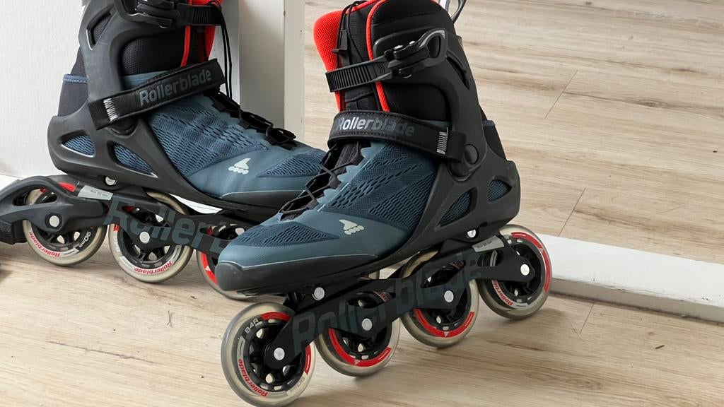 Rollerblade Macroblade 90 maat 45,5, Ophalen, Zo goed als nieuw, Heren, Inline skates 4 wielen