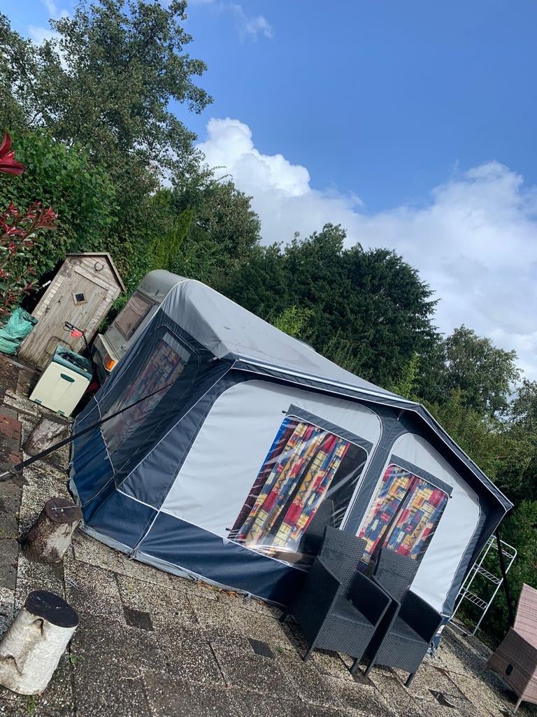 Dorema Sydney XL270 maat 8 met Lucarno season luifel, Ophalen, Zo goed als nieuw