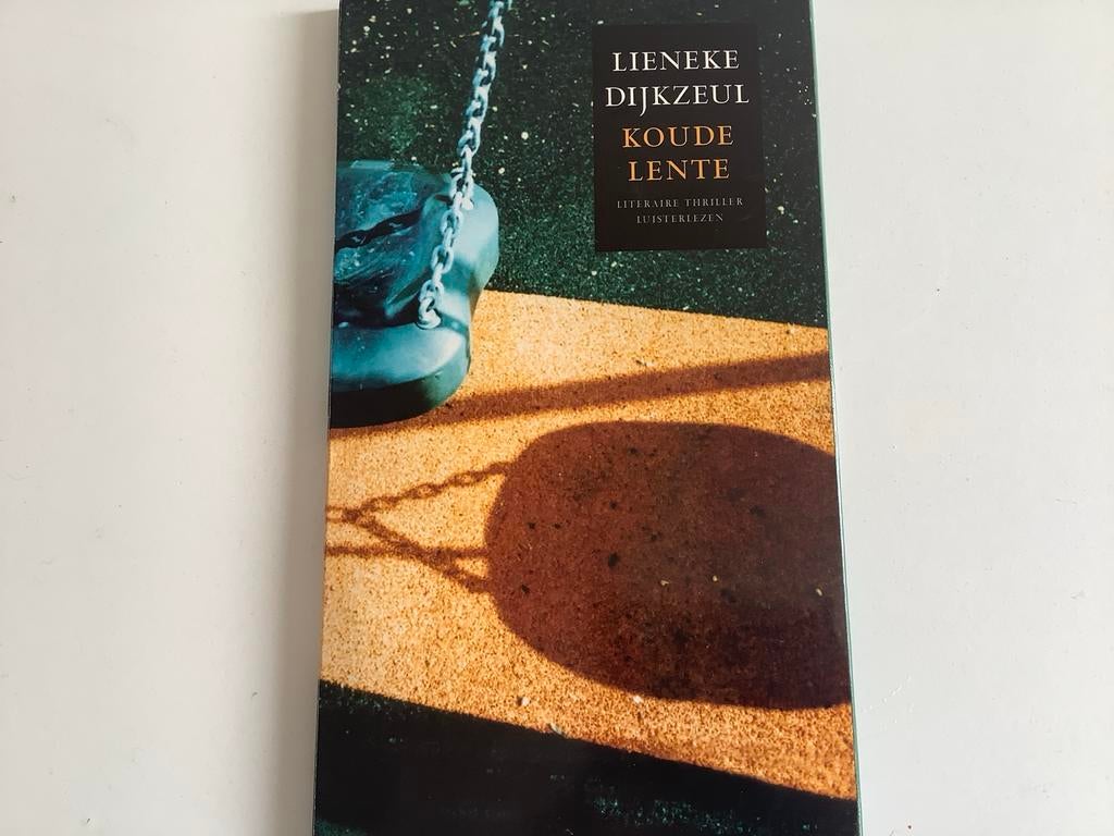 Luisterboek: Koude Lente - Lieneke Dijkzeul (6 CD's), Ophalen of Verzenden, Cd, Volwassene