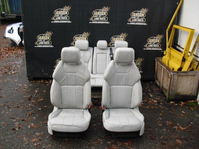 Range Rover Evoque stoelen set wit Taurus leer model 2018, Auto-onderdelen, Interieur en Bekleding, Admin@jansenlaroparts.nl, Ophalen of Verzenden