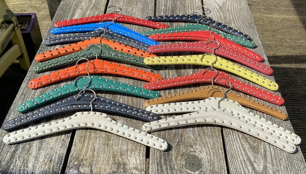 Leuke Vintage Kleerhangers - retro kledinghanger mid century, Kleding | Dames, Kledinghangers, Ophalen of Verzenden, Gebruikt