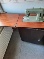 Uit grootmoeders tijd, Antiek en Kunst, Antiek | Naaimachines, Ophalen