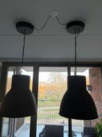 Twee zwarte hanglampen, Ophalen, Gebruikt, Metaal, 50 tot 75 cm
