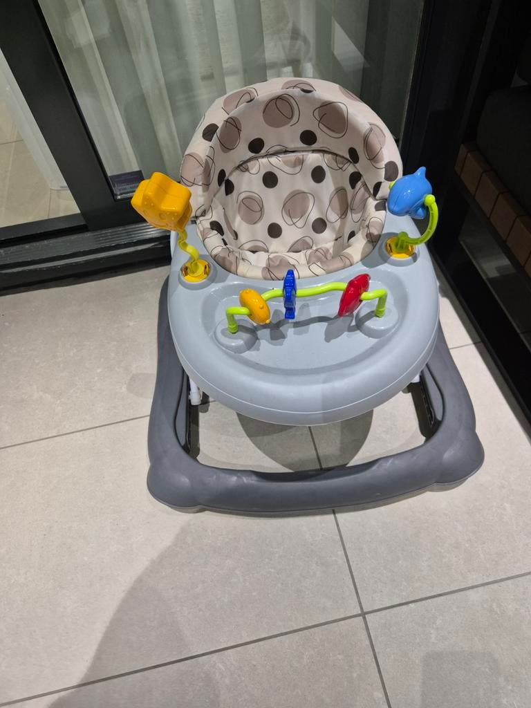 Loopstoel / Loopwagen met speelgoed, Kinderen en Baby's, Speelgoed | Babyspeelgoed, Ophalen of Verzenden, Gebruikt, Overige typen