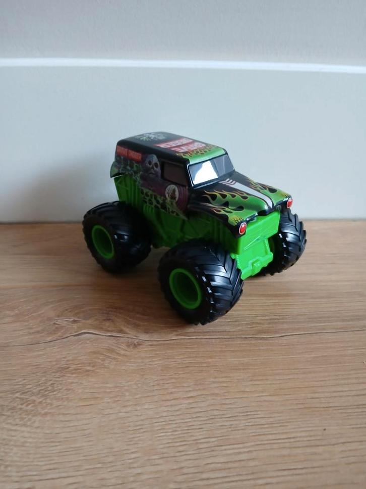 Monster Jam Grave Digger Rev 'N Roar 1:43, Kinderen en Baby's, Speelgoed | Speelgoedvoertuigen, Zo goed als nieuw, Ophalen