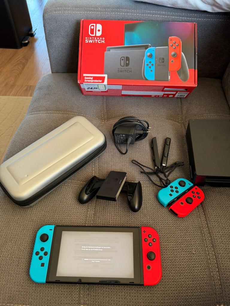 Nintendo switch original, Spelcomputers en Games, Spelcomputers | Nintendo Switch, Zo goed als nieuw, Switch Original, Met 2 controllers