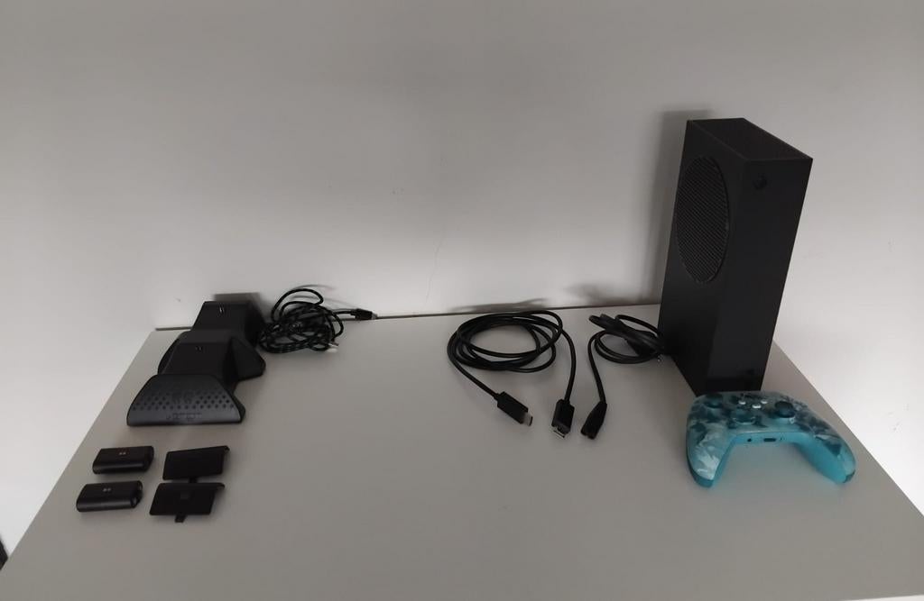 Xbox Series S 1TB + Racestuur + Pedalen + Schakelpook (Compl, Ophalen, Gebruikt