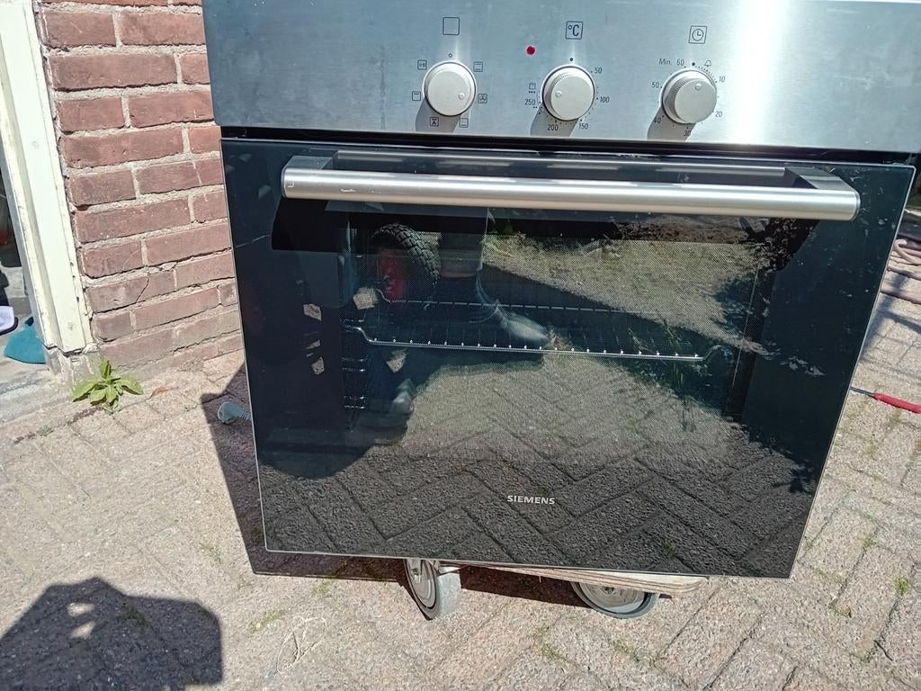 Oven  60cm inbouw  merk Siemens, Witgoed en Apparatuur, Ovens, Gebruikt, Oven, Hete lucht, 60 cm of meer