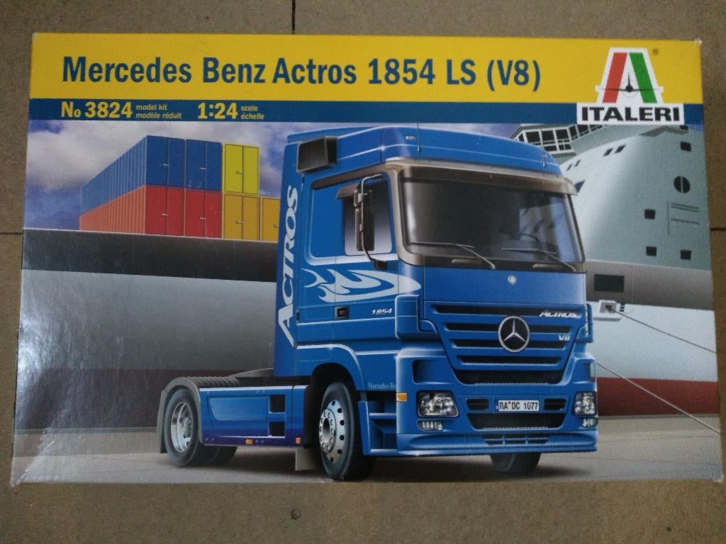 italeri MERCEDES BENz ACTROS 1854, Hobby en Vrije tijd, Modelbouw | Auto's en Voertuigen, Italeri, Groter dan 1:32, Nieuw, Ophalen of Verzenden
