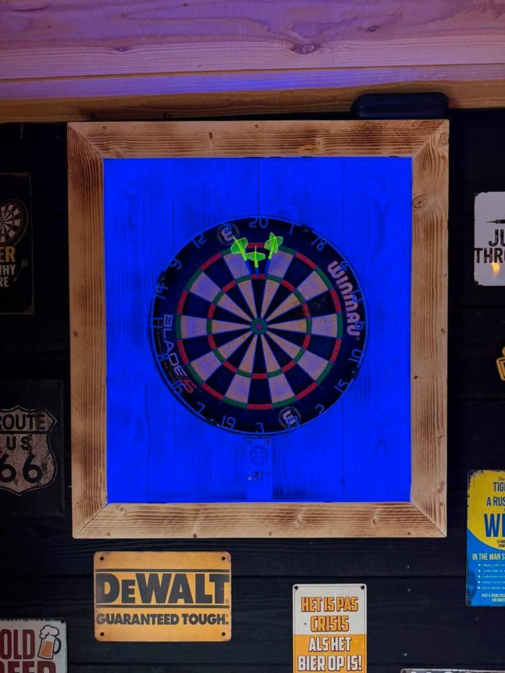 Nieuwe dartbord ombouw met led verlichting. Dartbordkast, Sport en Fitness, Darts, Nieuw, Overige typen, Ophalen of Verzenden