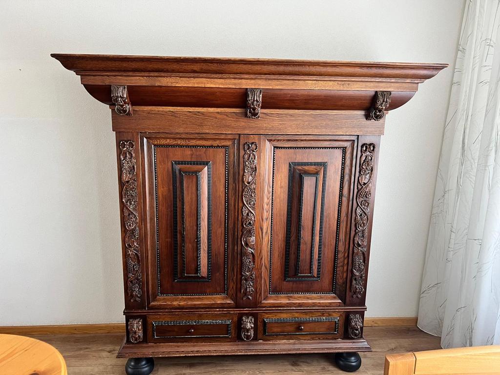 Authentieke donker eiken kamer kast, Ophalen